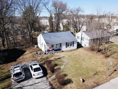 Main picture of 101 N Bryan Ave