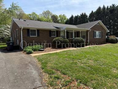 Main picture of 117 Caroline Ct