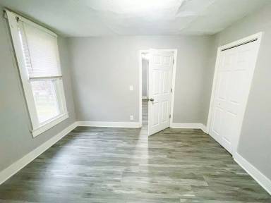 Main picture of 710 King Ave