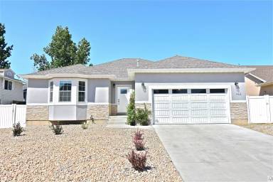 Main picture of 463 E Wison Woods Ln