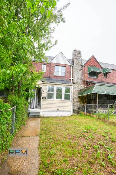 Main picture of 3605-3907 Brooklyn Ave