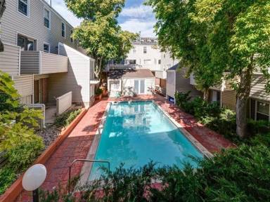 Main picture of Maxwell Place Condo