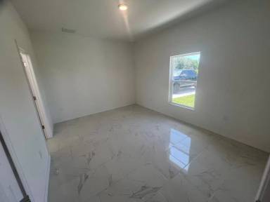 Main picture of 2805 20th St SW