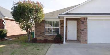 Main picture of 4220 Magnolia St
