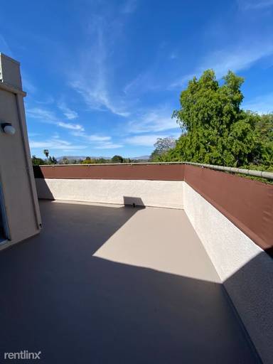 Main picture of The Premier on Moorpark