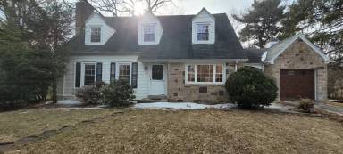 Main picture of 204 Thornwood Rd