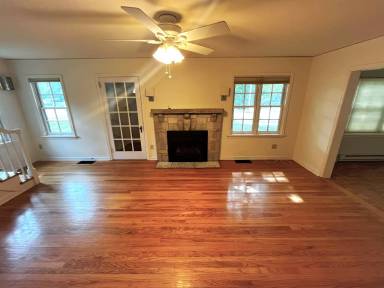 Main picture of 432 Toepfer Ave