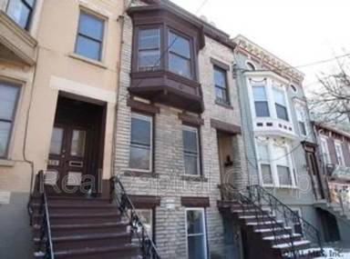 Main picture of 478 Clinton Ave