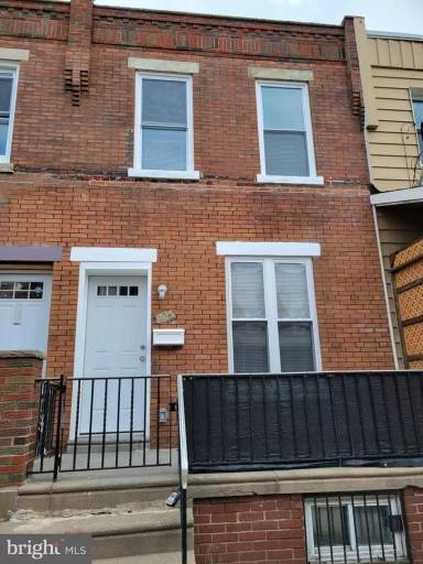 Main picture of 1923 S Croskey St