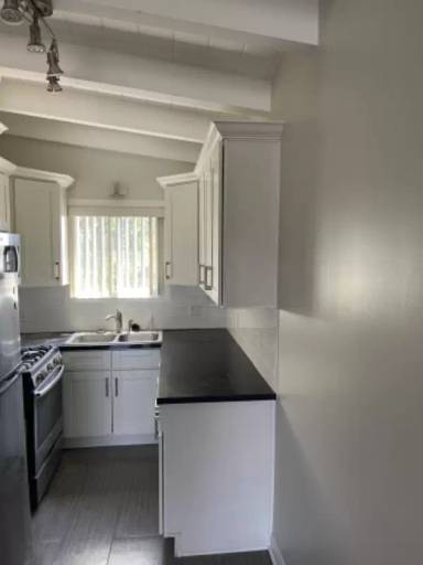 Main picture of 5124 W El Segundo Blvd