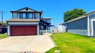 Main picture of 886 S Tamarisk Ave