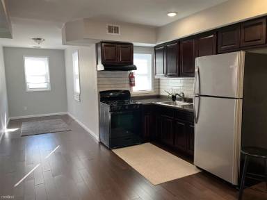 Main picture of 664 Valley St