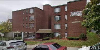 Main picture of 101 Benton St