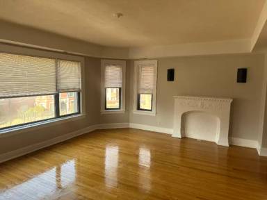 Main picture of 8009 S Phillips Ave