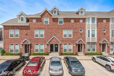 Main picture of Lakeridge Townhomes