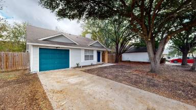 Main picture of 2208 Cooke Dr
