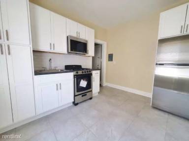 Main picture of 54 Linden Ave Apartments