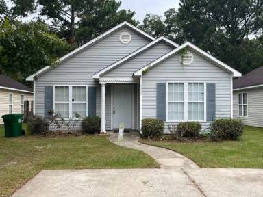 Main picture of 1637 Fresno St