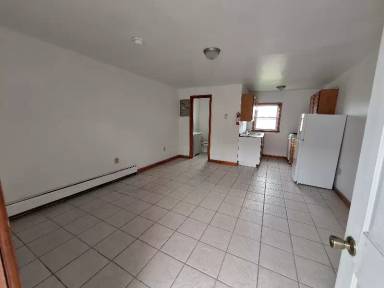 Main picture of 2071 Ulster Ave