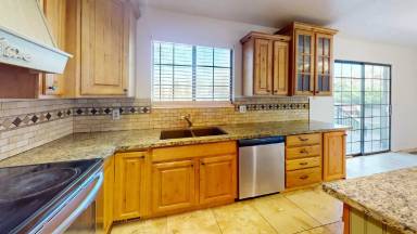Main picture of 10924 S Pleasant View Dr