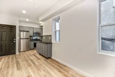Main picture of 3836 W Girard Ave