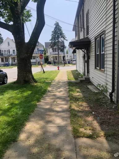 Main picture of 934 Walden Ave