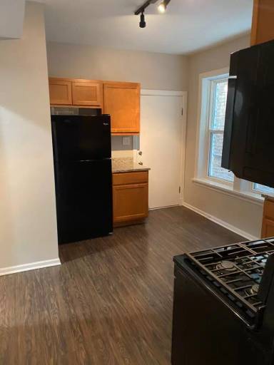 Main picture of 1920 W 21st Pl