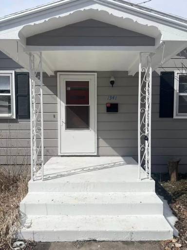 Main picture of 1341 S Florence Ave