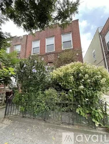 Main picture of 2408 Beverley Rd