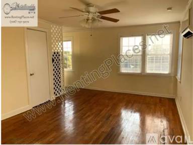 Main picture of 940 Hickman Rd