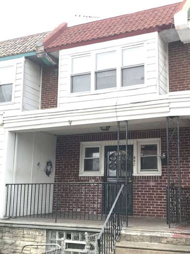 Main picture of 892 Bridge St