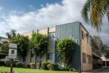 Main picture of 367 W Lexington Dr