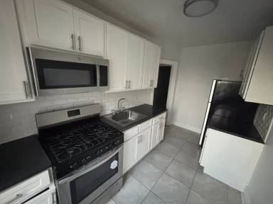 Main picture of 125 Corbin Ave