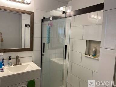 Main picture of 1015 W Pioneer Dr