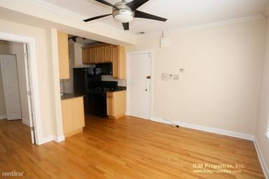 Main picture of 628-34 W Roscoe St