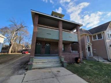 Main picture of 1133-1135 N Main St