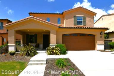 Main picture of 447 Bloomfield Pl