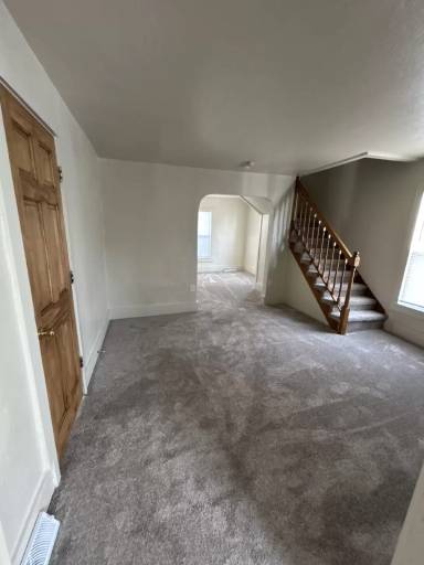 Main picture of 403 W 9th St
