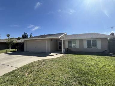 Main picture of 1016 Mirror Lake Dr