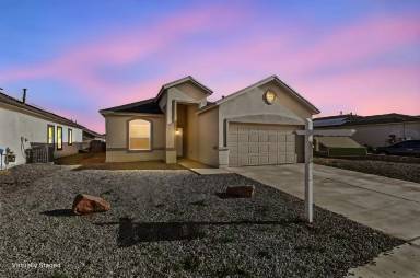 Main picture of 924 Coyote Melon Dr