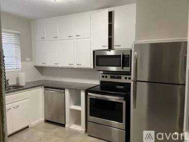 Main picture of 2821 Saint Johns Ave