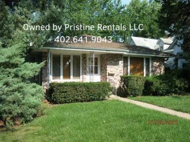 Main picture of 423 S Columbia Ave