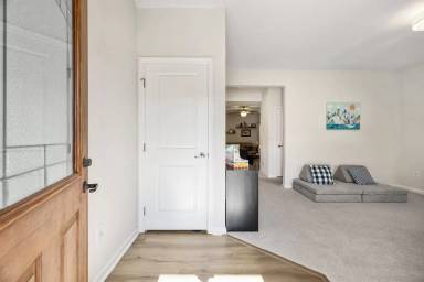 Main picture of 809 Olmstead St