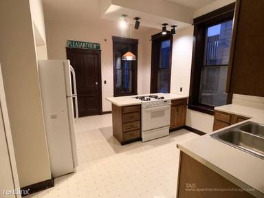 Main picture of 1322 W Barry Ave