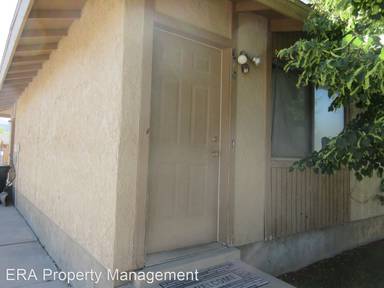 Main picture of 370 N Wood Cir