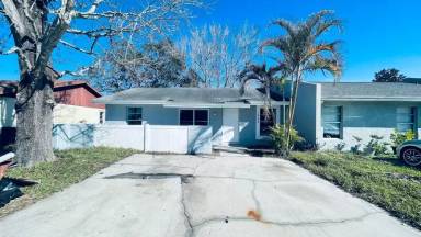 Main picture of 1955 Casselwood St