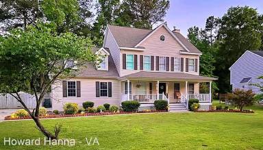 Main picture of 104 Park Ln