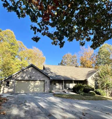 Main picture of 141 Ridgeland Ln