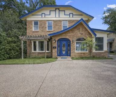 Main picture of 2625 S University Dr