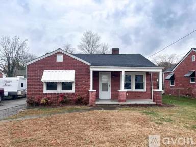 Main picture of 2816 E Center St